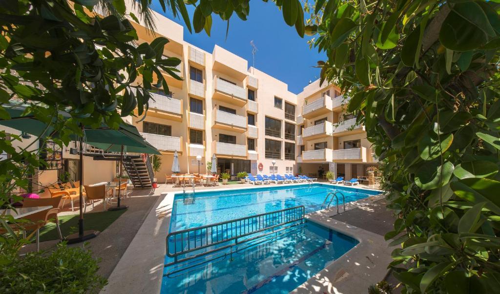 Apartamentos Jovial Сан-Антонио-Абад Экстерьер фото