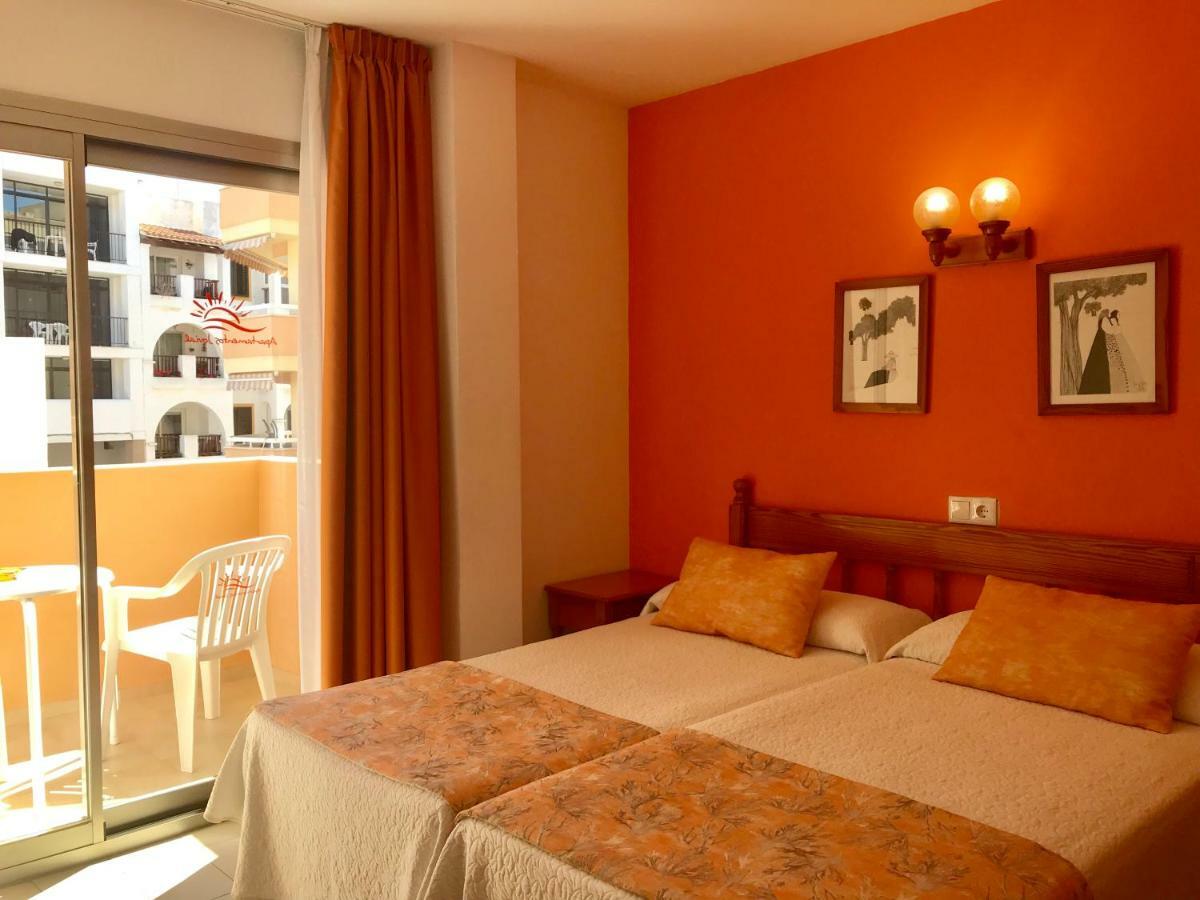 Apartamentos Jovial Сан-Антонио-Абад Экстерьер фото